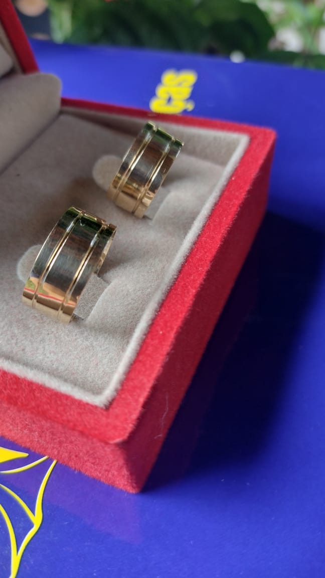 Par Alianças Casamento Ouro 18 Kilates 10 Gramas 8 mm Maciço