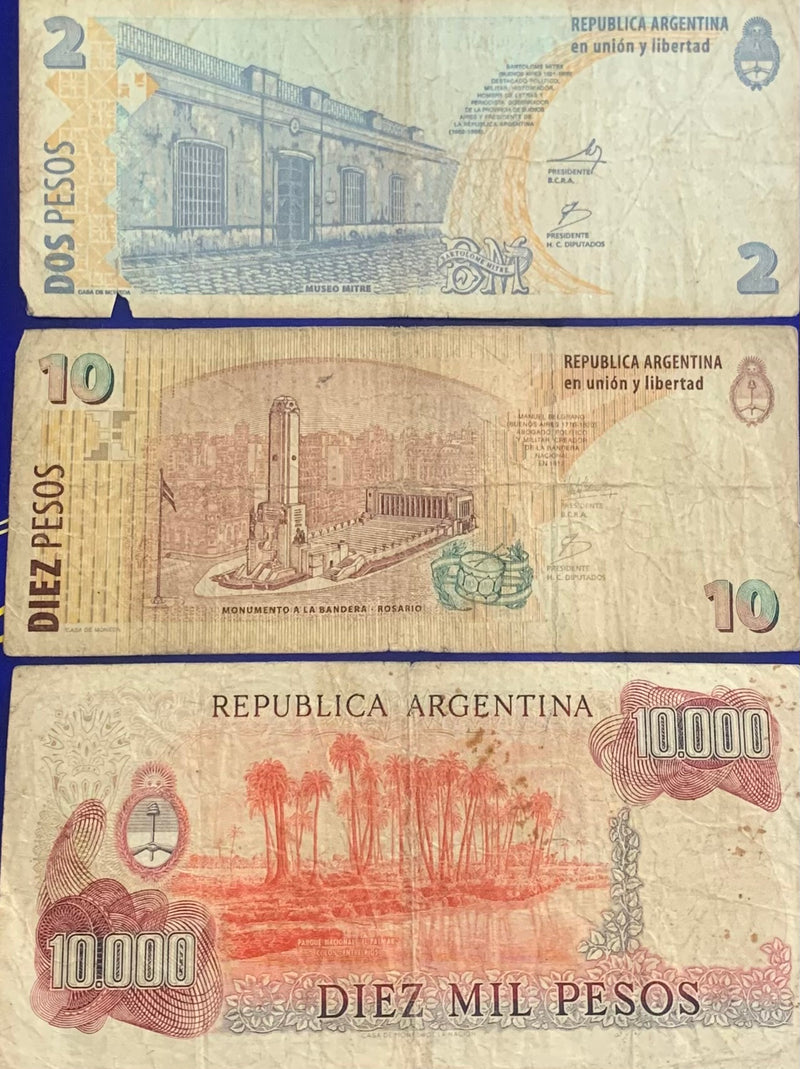 3 Cédulas 2 Pesos, 10  Pesos e 10.000 Pesos