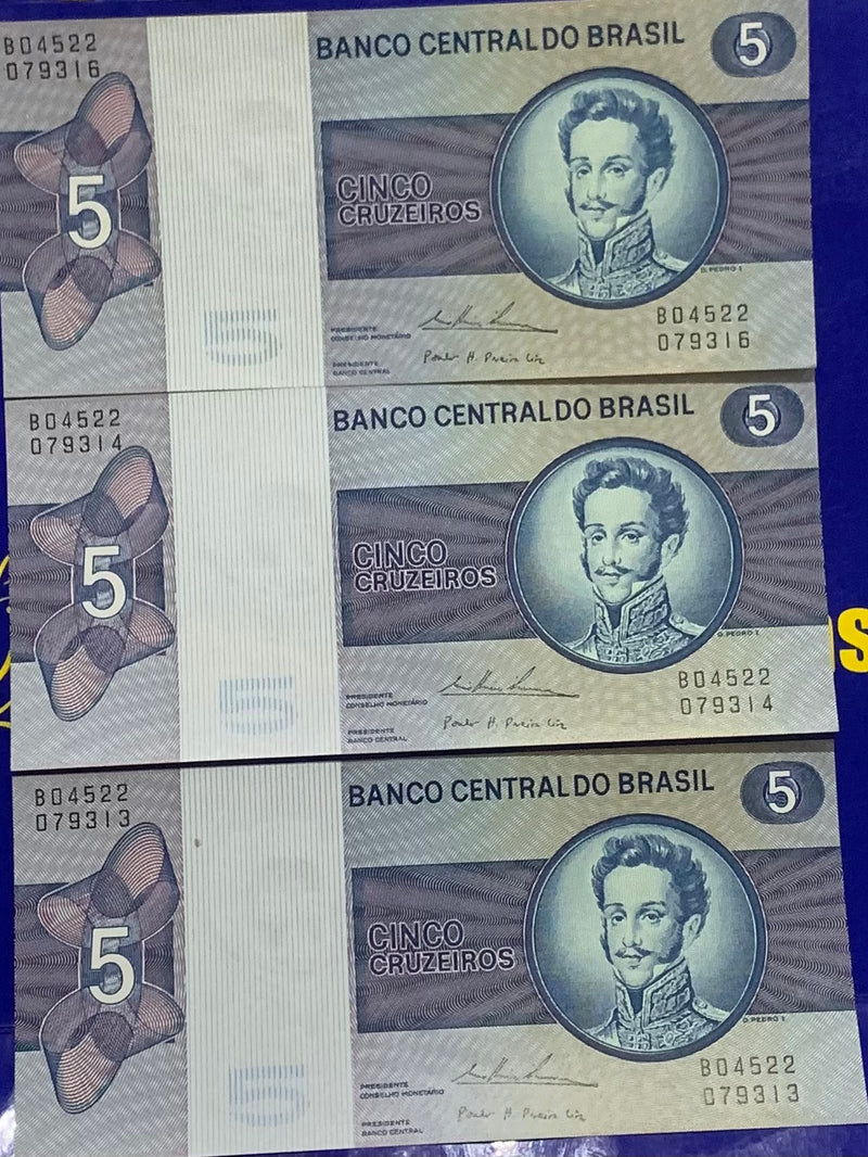 5 Cédulas 5 Cruzeiros Em seguêcia Banco Central do Brasil Antigas Coleção