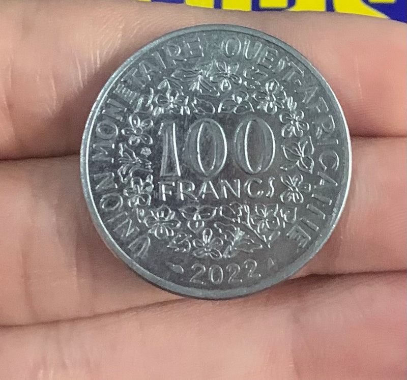 Moeda 100 Francs 2022 Moeda Rara Coleção