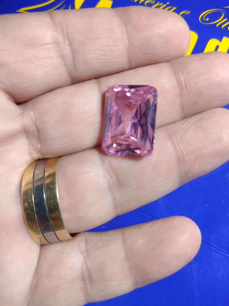 Pedra Zircônia Cor Rosa 20 mm x 15 mm Peso 7.50 Gramas